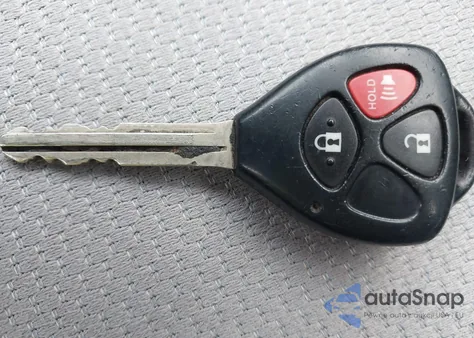 2013 Toyota Yaris Le z USA, uszkodzony, nr VIN JTDKTUD33DD549671